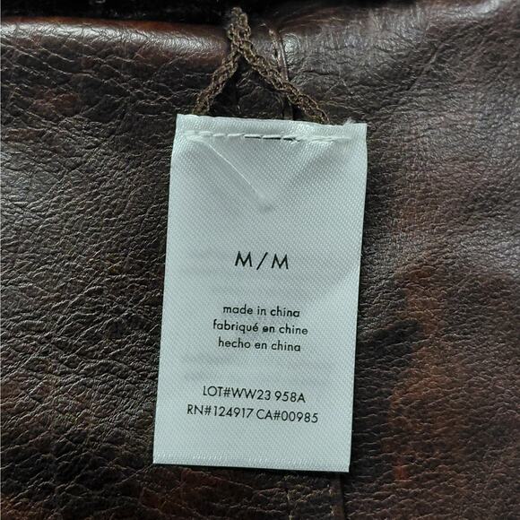 WeWoreWhat Womens Reversible Vegan Leather Sherpa Vest Jacket Size Medium NWT - Picture 10 of 16